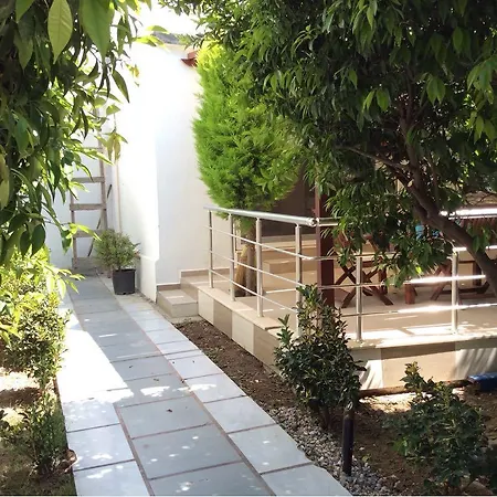Casa vacanze Bitez Lovely Small House With A Balcony And Garden Bodrum