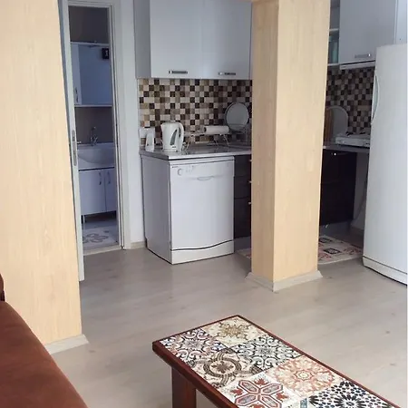 Bitez Lovely Small House With A Balcony And Garden Дом отдыха Бодрум