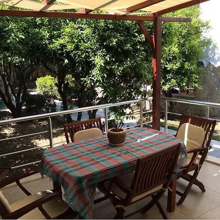 Bitez Lovely Small House With A Balcony And Garden Дом отдыха Бодрум